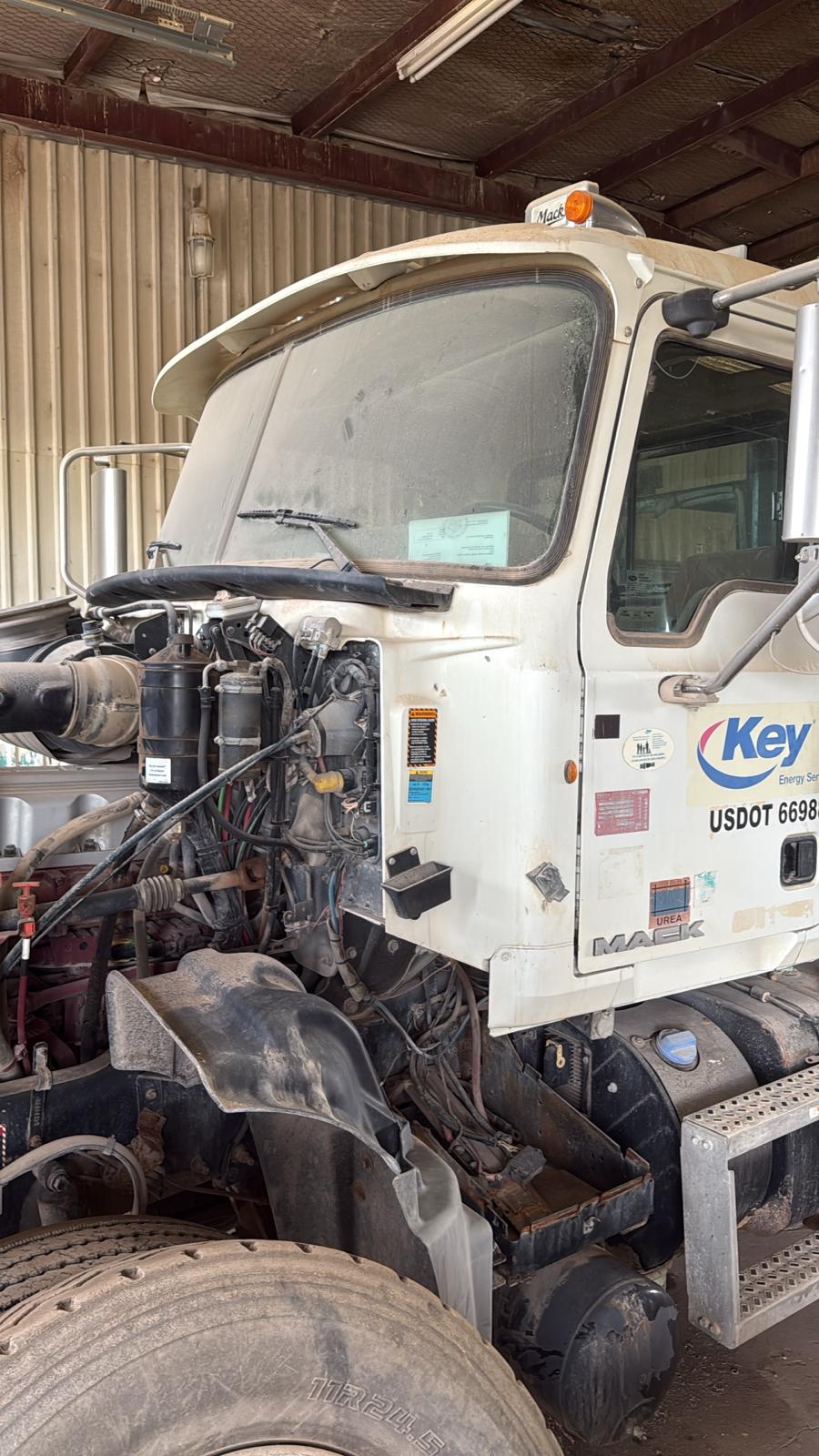 2011 Mack Granite GU713