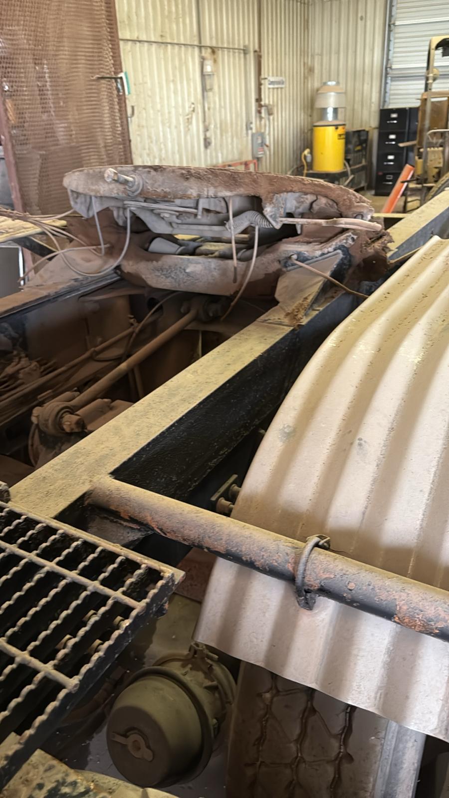 2011 Mack Granite GU713
