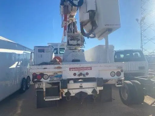 "2003 Freightliner Bucket Truck | Used Construction Equipment | Buy and Sell Pre-Owned Trucks"