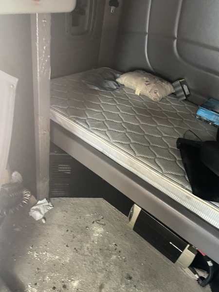 2014 Peterbilt 386 Sleeper Cab