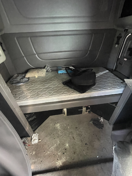 2014 Peterbilt 386 Sleeper Cab