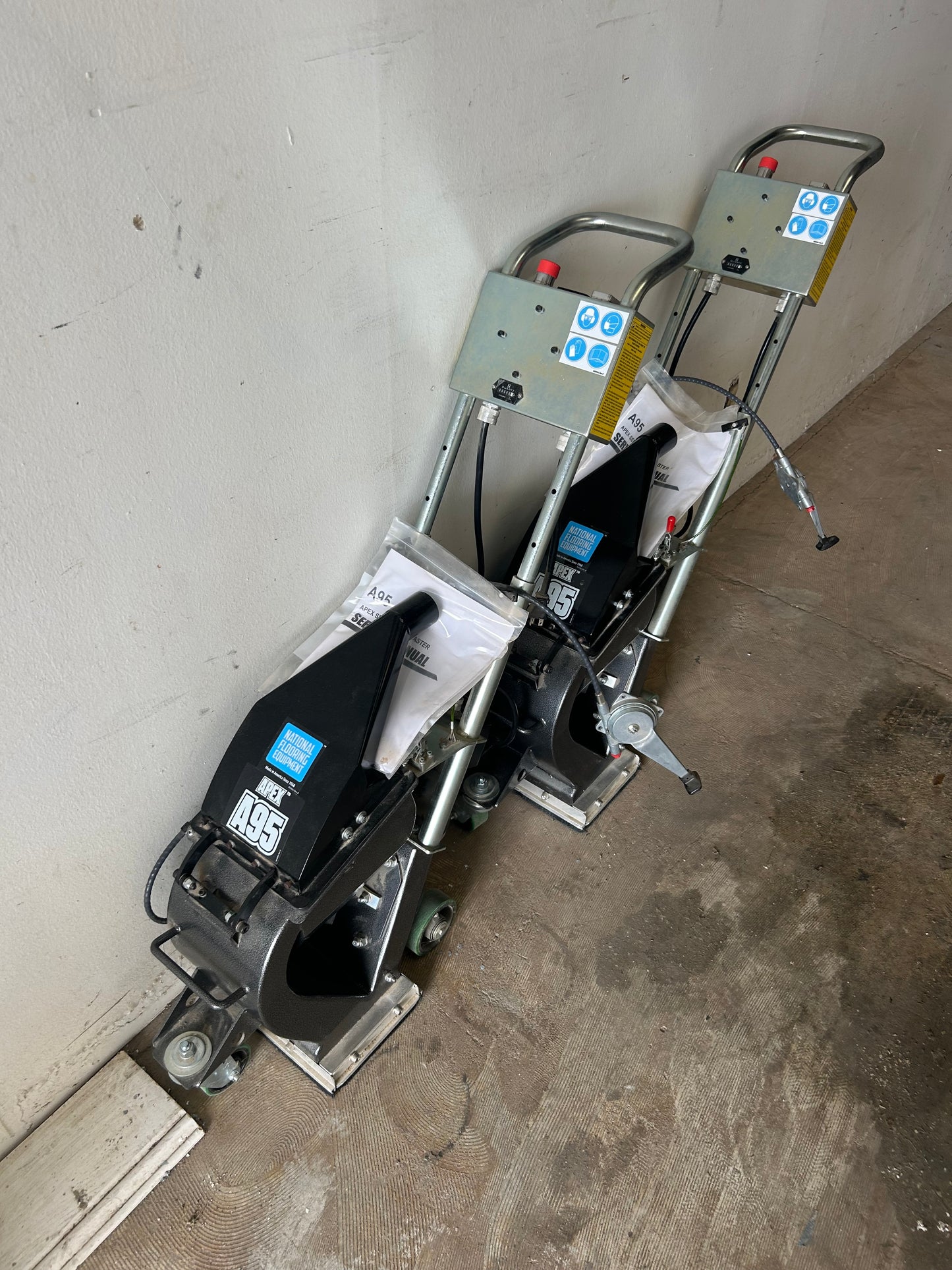 BRAND NEW Apex A95 Shot Blasters