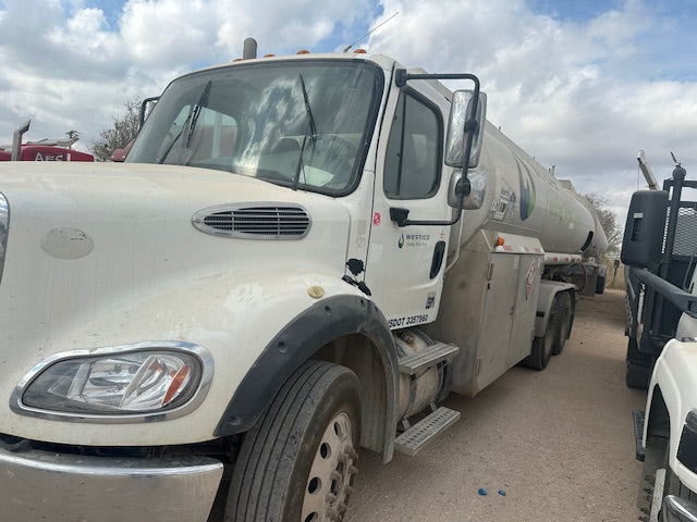 2015 Freightliner M2 Series 112 Medium Duty Chassis 2 Door with Tank Trailer
