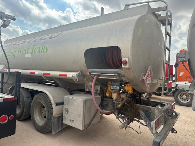2015 Freightliner M2 Series 112 Medium Duty Chassis 2 Door with Tank Trailer