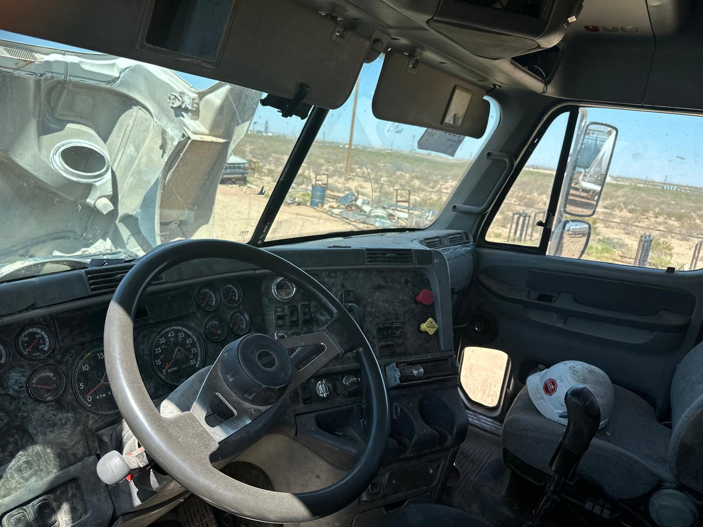 2001 Freightliner 12.7 L Eaton 10 speed