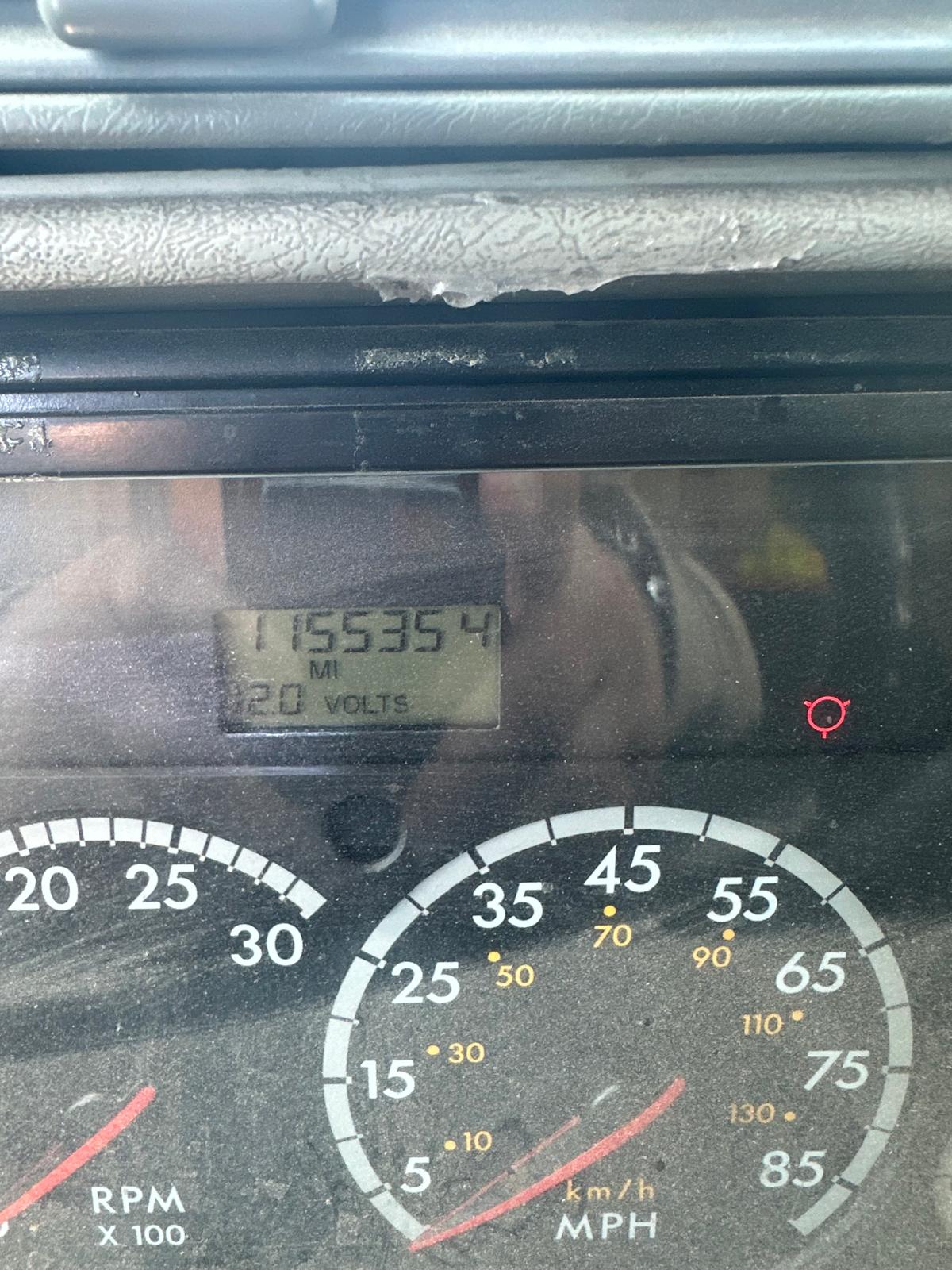 2009 Freightliner 14.0 L Eaton 13 speed