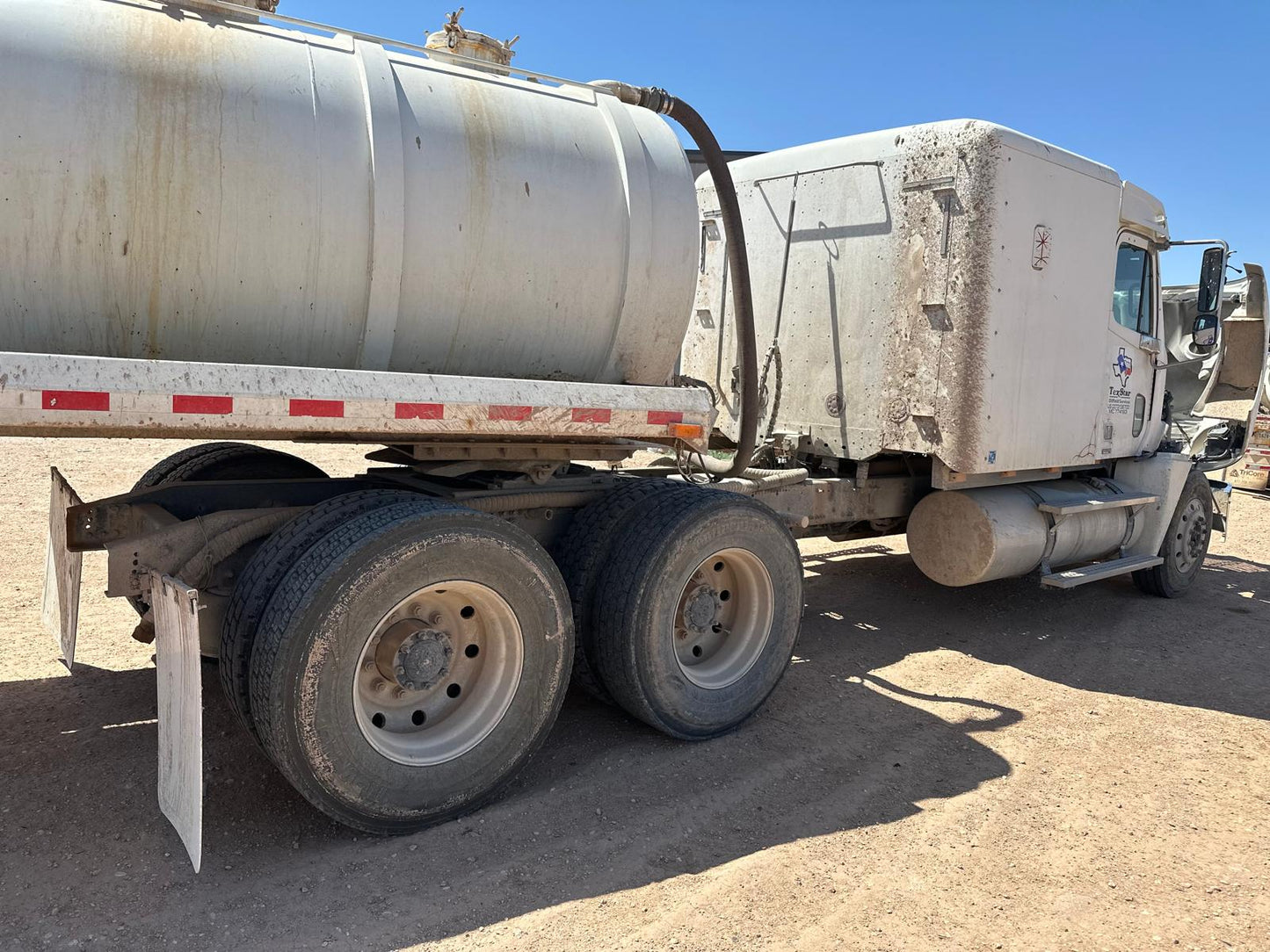 2001 Freightliner 12.7 L Eaton 10 speed
