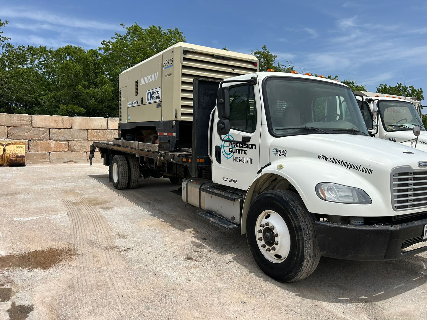 2016 Freightliner M2 106 Medium Duty Flatbed Truck