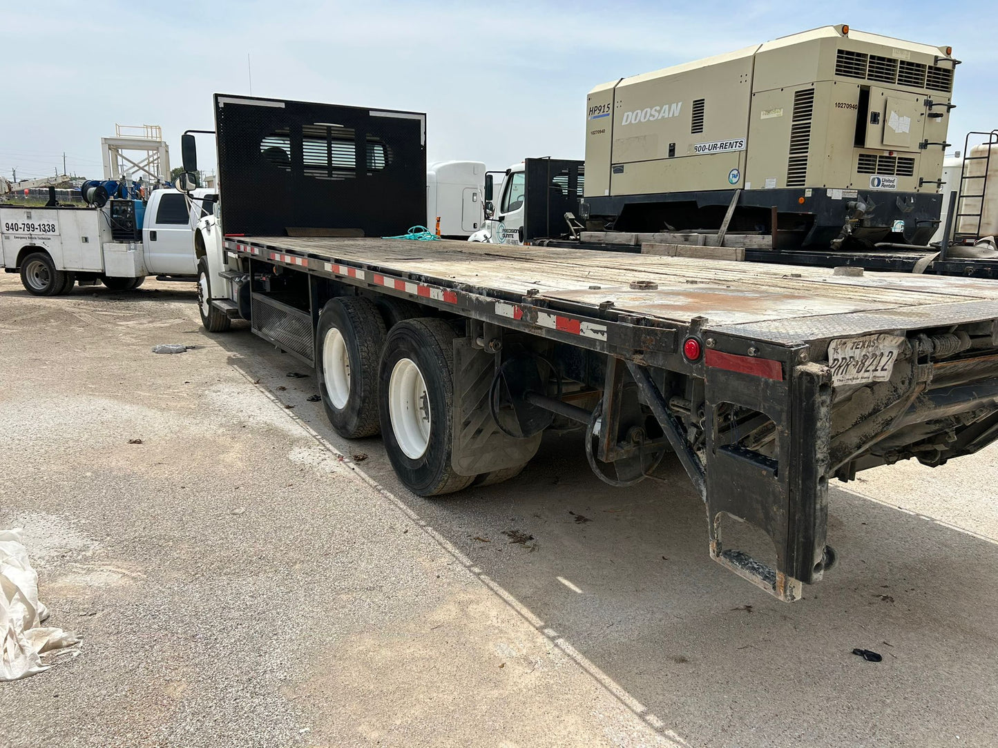 2015 Freightliner M2 106 Medium Duty Flat Bed Truck