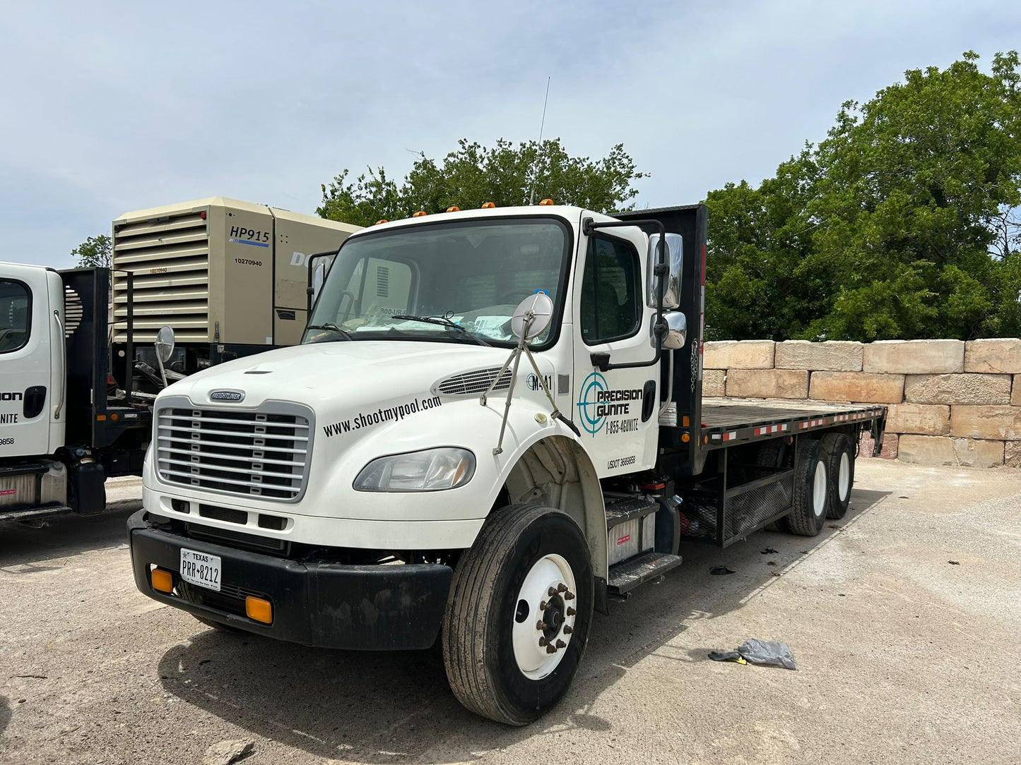 2015 Freightliner M2 106 Medium Duty Flat Bed Truck