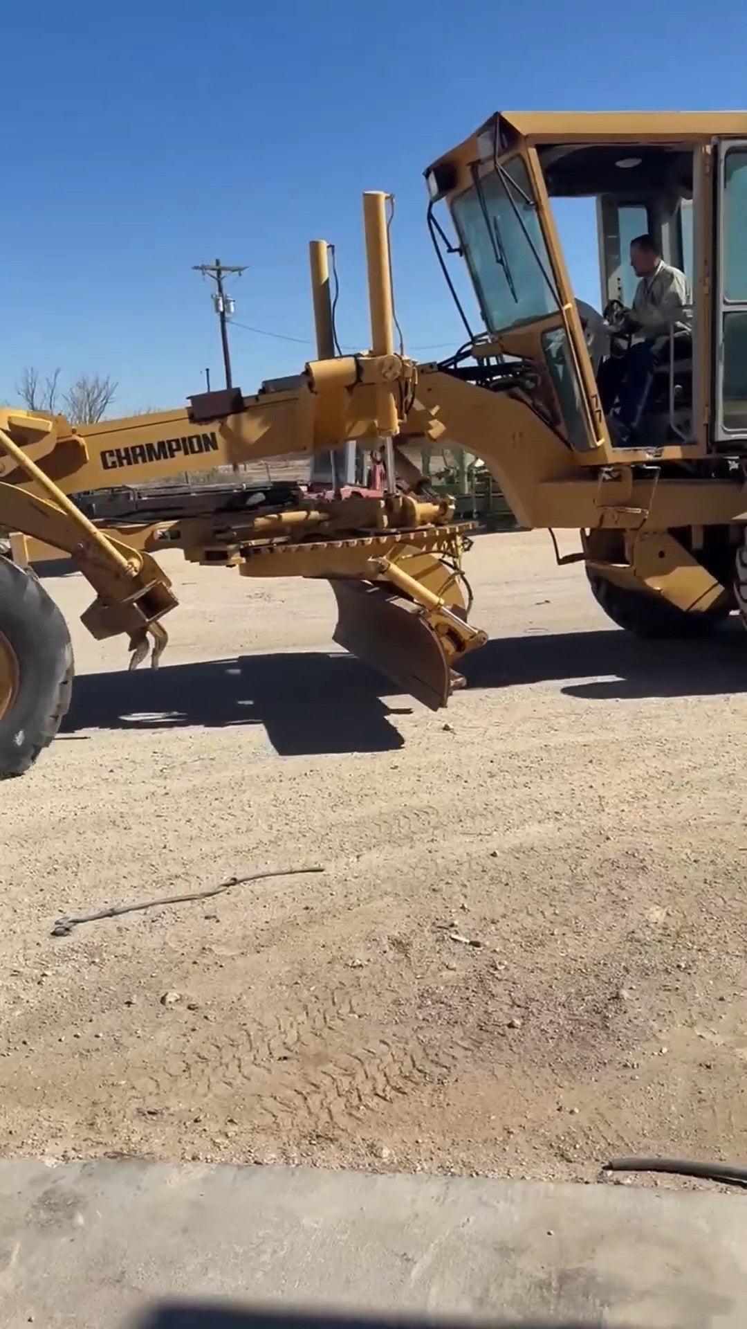 2003 Champion 720a Grader