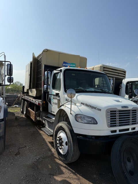 2015 Freightliner M2 106 Medium Duty Flat Bed Truck