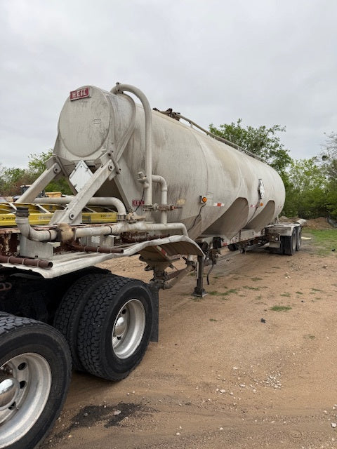 1995 Heil Pneumatic Tanker Trailer