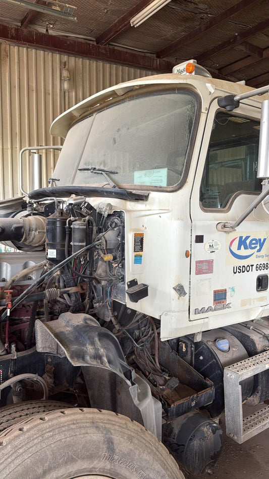 2011 Mack Granite GU713
