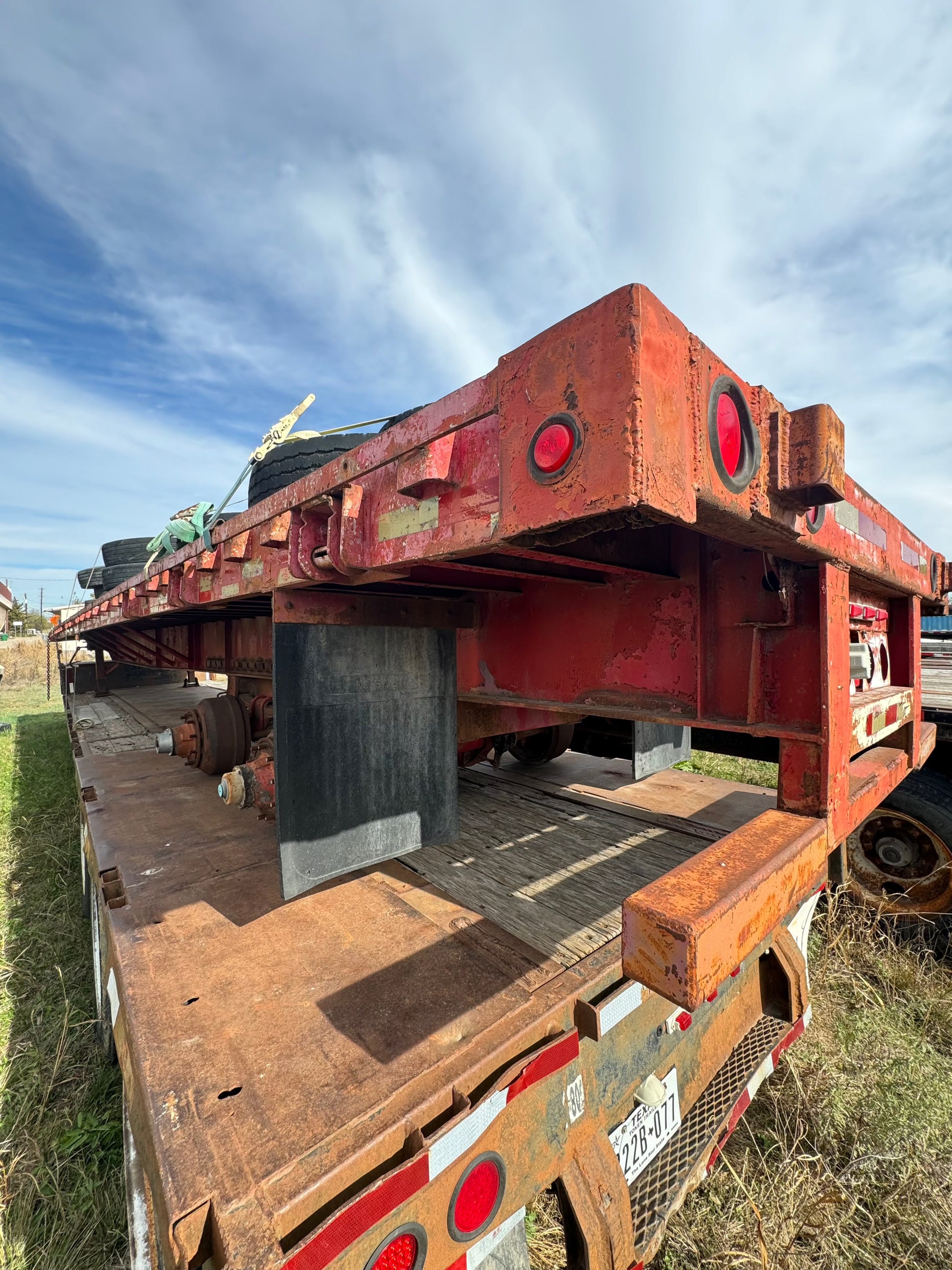 "1985 Great Dane Flatbed Trailer - 45 Feet | Used Construction Equipment | Buy and Sell Pre-Owned Trailers"
