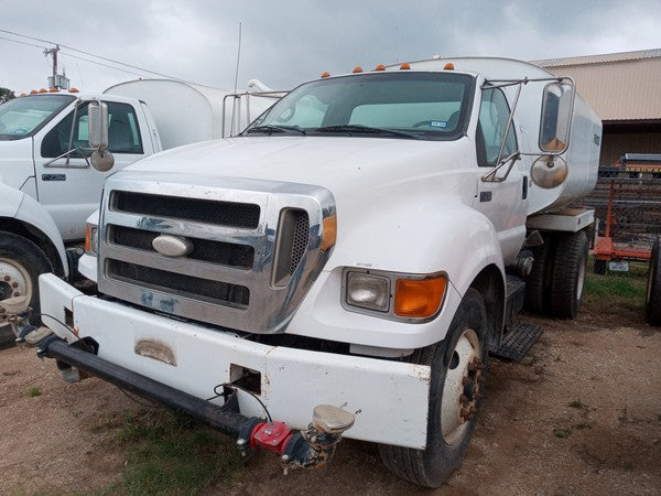 2008 Ford F750 2000 Gallon Water Truck - Seller7