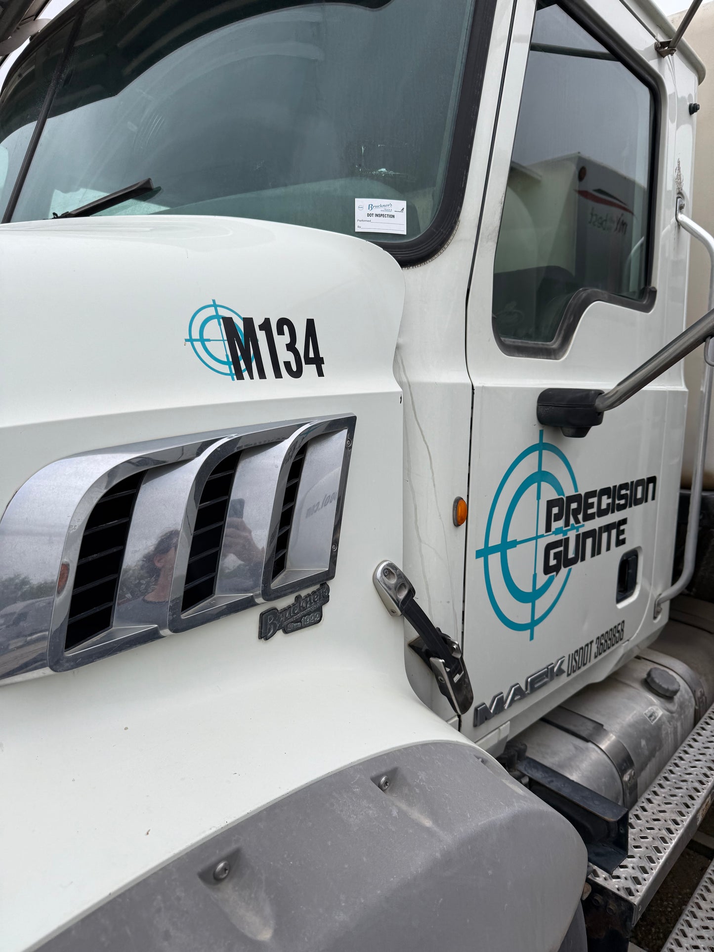 2014 Mack Granite GU813