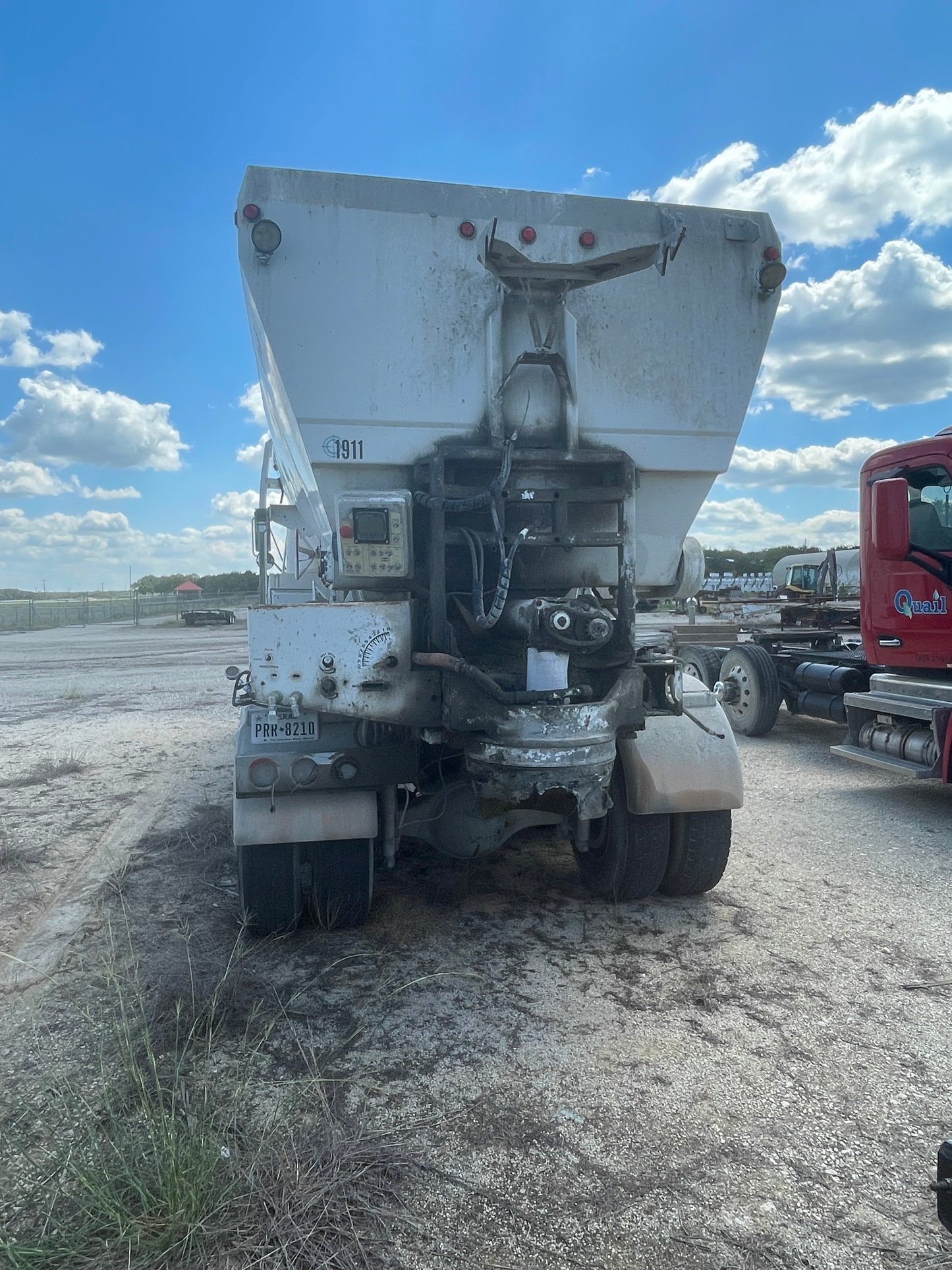 2006 Freightliner Sterling Division L9500 Series Truck With Reimer Mixer
