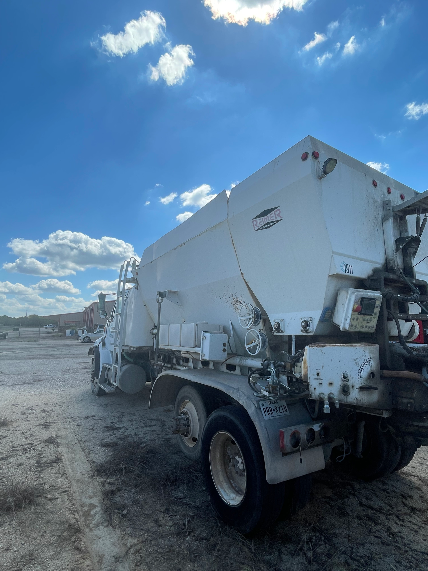 2006 Freightliner Sterling Division L9500 Series Truck With Reimer Mixer